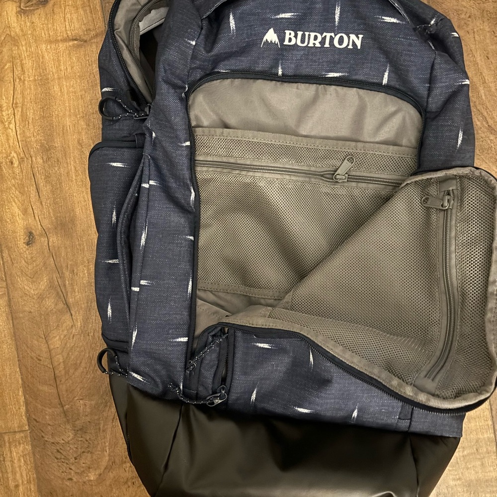 Burton Multipath 27L Travel Backpack